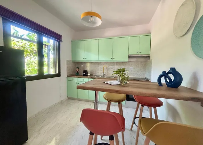 Maison Smaragda By Horizon Homes דירה *